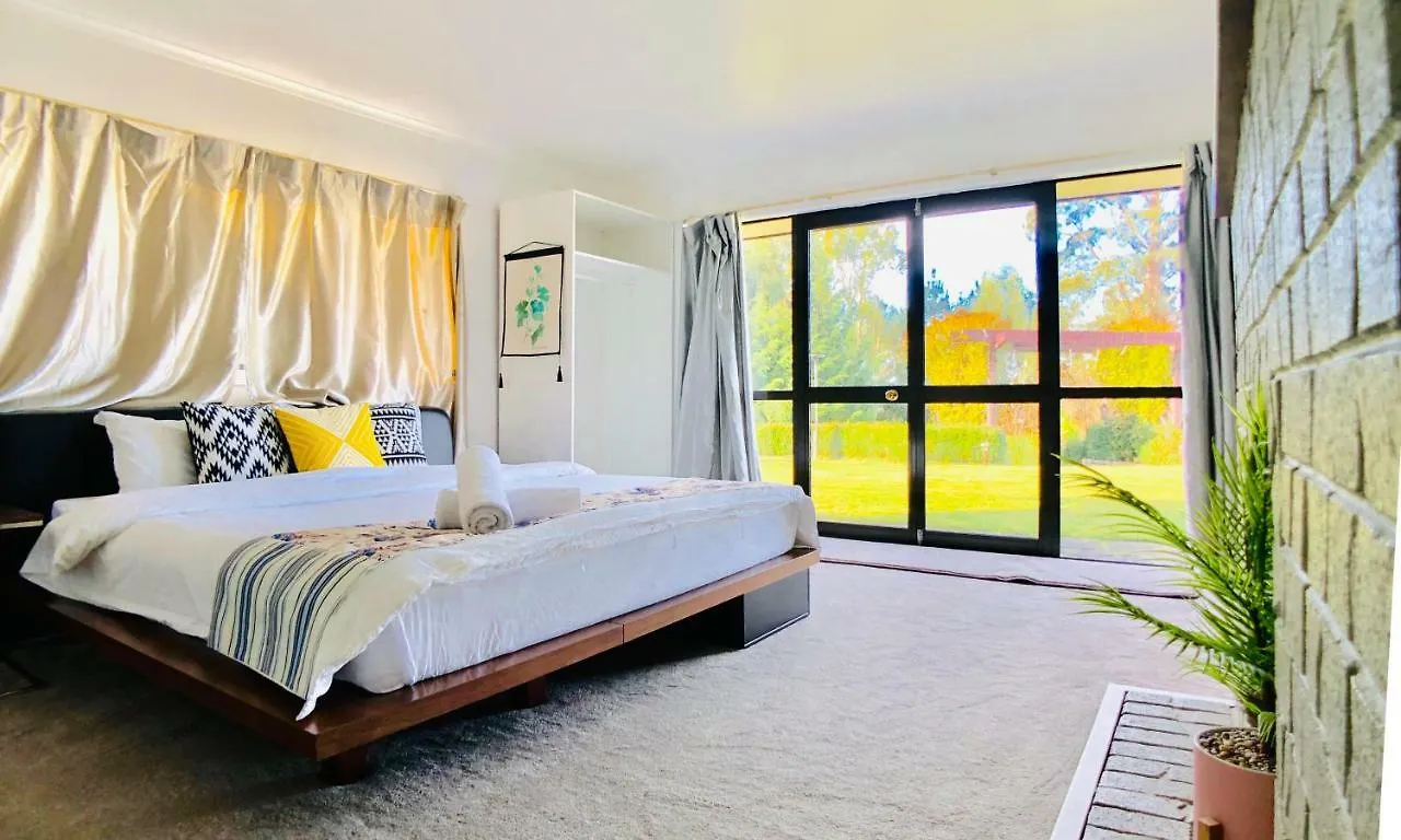 רוטורואה Westminster Holiday Home 0*,